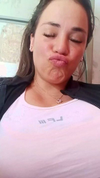 Lachechoanto webcam model stream image