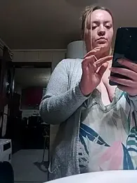 Mommygetnaughty webcam model stream image