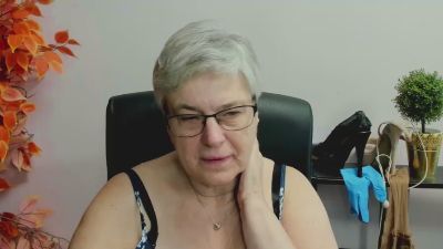 femmeIRIS webcam model stream image