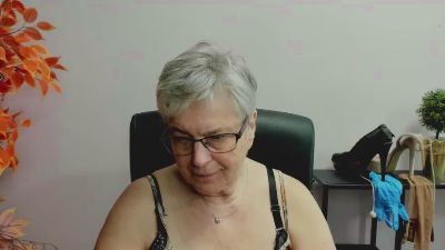 femmeIRIS webcam model stream image