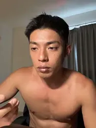 Yooo17 webcam stripchat model stream image