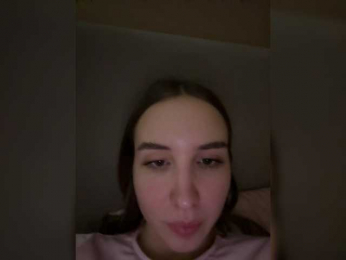 Milkaff- webcam model stream image