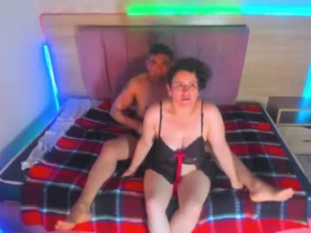 avictoria_and_andrescm webcam model stream image