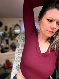 LadyLena1 webcam model stream image