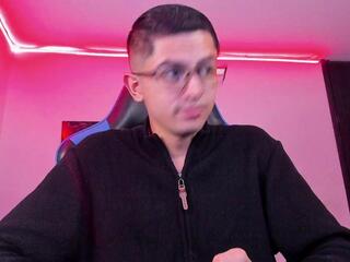 Ethan Sai webcam model stream image