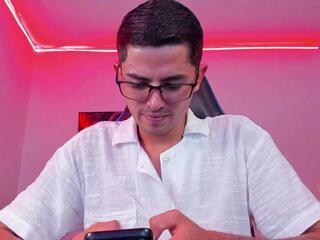 Ethan Sai webcam model stream image