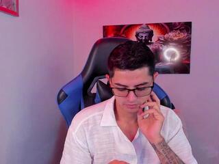 Ethan Sai webcam model stream image