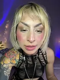 Cinamoonn webcam model stream image