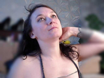 MaryLu23 webcam model stream image