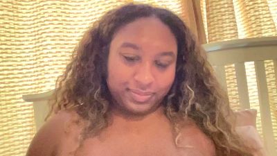 KissedByKloe webcam cam4 model stream image