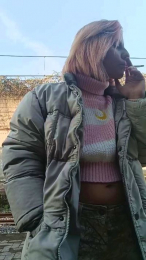 piccolaqueen webcam model stream image