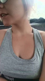 piccolaqueen webcam model stream image