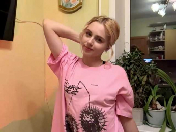 CarenPoellnitz webcam model stream image