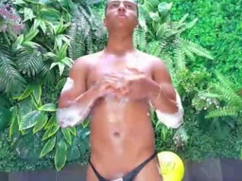 magnusking_ webcam model stream image