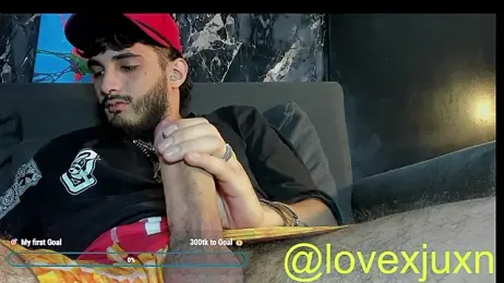 LovexJuxn8 webcam model stream image