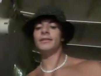 tyy0ung webcam model stream image