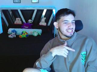 Dante Whitee webcam model stream image