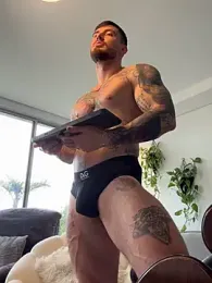 DimitriSullivan_ webcam model stream image