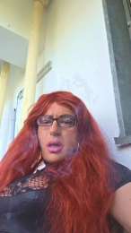 KarlaBiaFox webcam model stream image