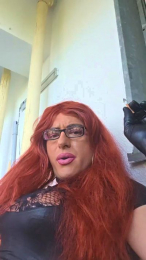 KarlaBiaFox webcam model stream image