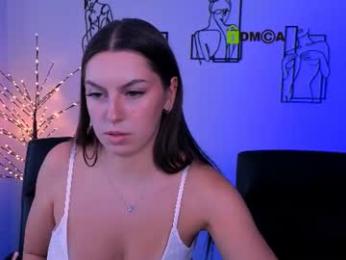 amalialowell webcam model stream image