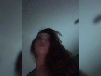 YourLadyyy webcam model stream image