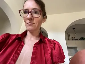 Hairy_horny_mommy webcam stripchat model stream image
