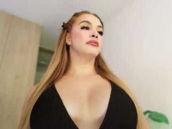 sophiehoney_ts webcam model stream image