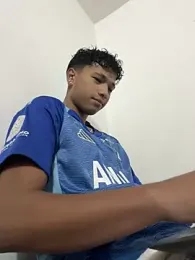 ETTE_MOON webcam model stream image