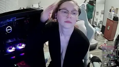 LilyFoxxx webcam model stream image