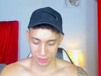 dominyck_ webcam model stream image