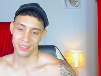 dominyck_ webcam model stream image