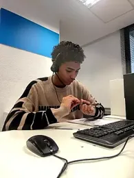 Ryan-hot webcam model stream image