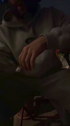 Roylarry webcam model stream image