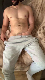 Roylarry webcam model stream image