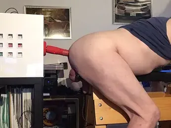 wankcellar webcam model stream image