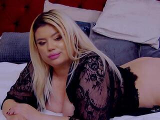 Amellye Love webcam model stream image