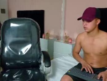 mila_and_coti webcam model stream image