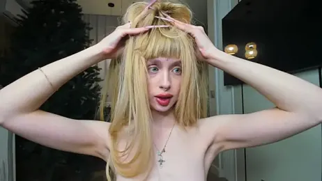 FlowerOfSin2001 webcam model stream image