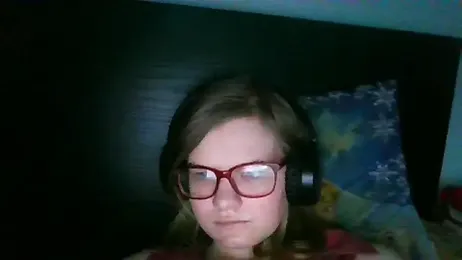 Moonolighta webcam stripchat model stream image