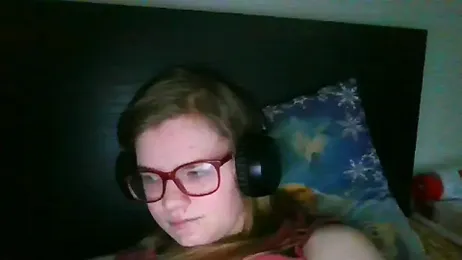 Moonolighta webcam model stream image