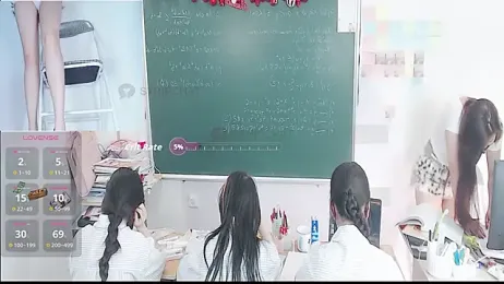 _Math_ webcam stripchat model stream image