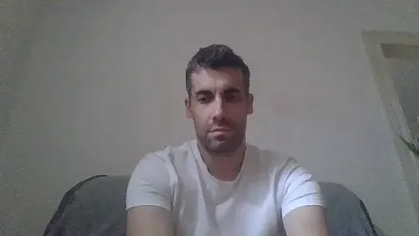 JulioIsHere4you webcam model stream image