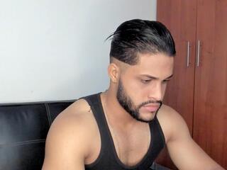 Pier Simons webcam flirt4free model stream image