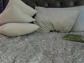 miilowolf webcam model stream image