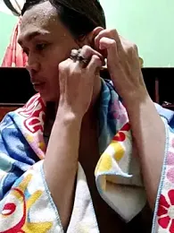 QueenSoreal webcam model stream image