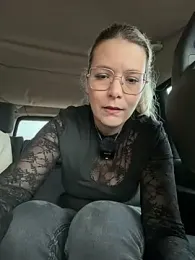 EmyLana webcam model stream image