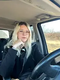 EmyLana webcam model stream image