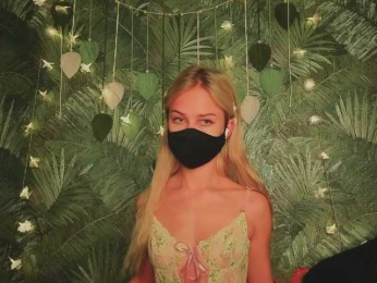 Meeeeow webcam model stream image