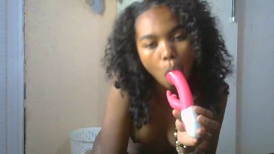 Isah2026 webcam model stream image
